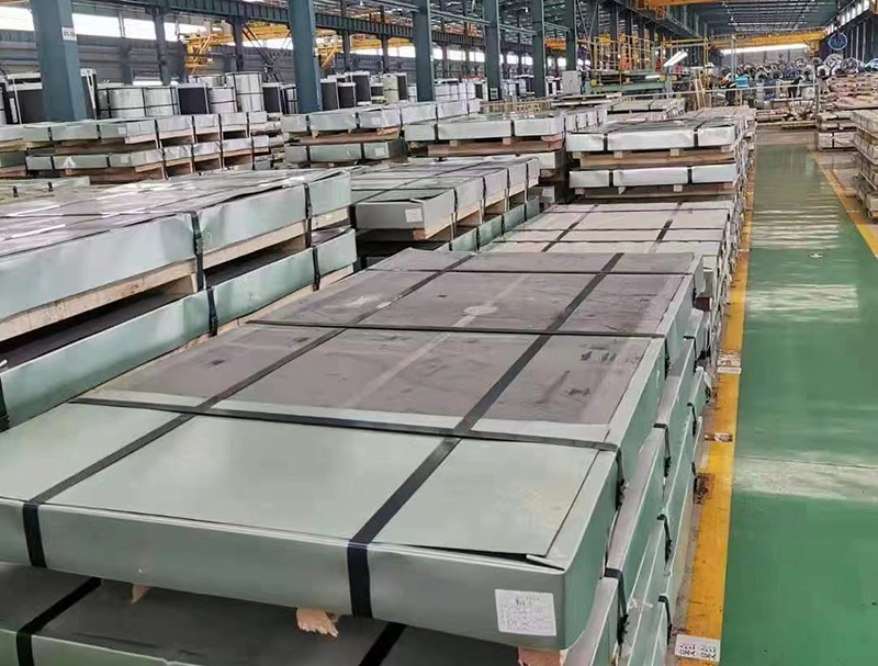 Rigorous quality control and thickness tolerance testing on premium stainless steel sheets.