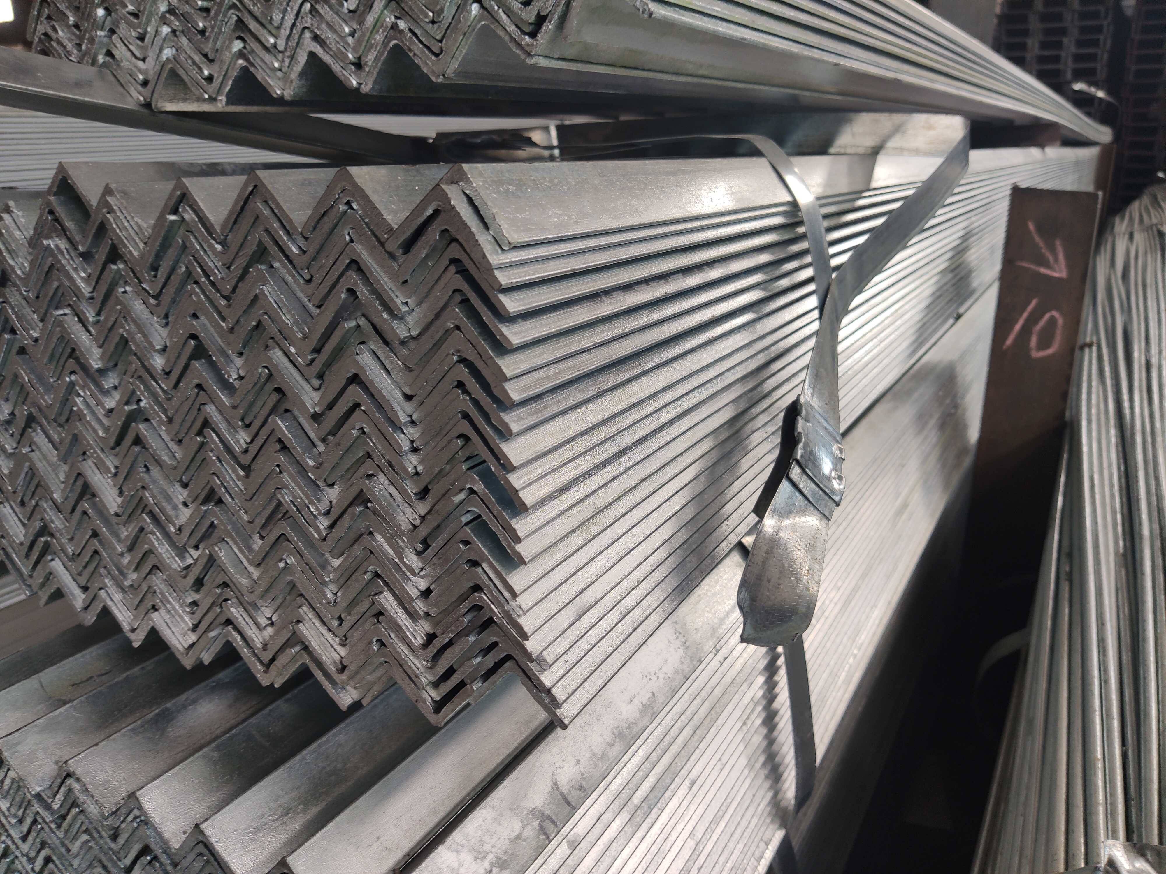 Grade A36 50x50x4mm L Steel Angle Structural Profile